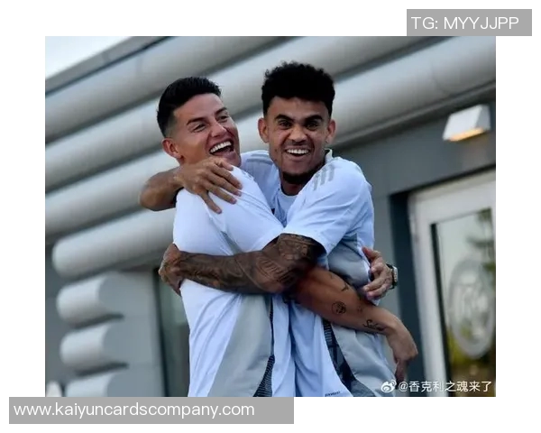 迪亚斯称赞J罗为哥伦比亚全力以赴的榜样与精神领袖