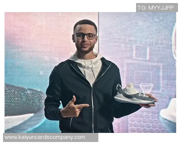 库里尽管仍穿安德玛却有能力与任何品牌签约展现个人价值