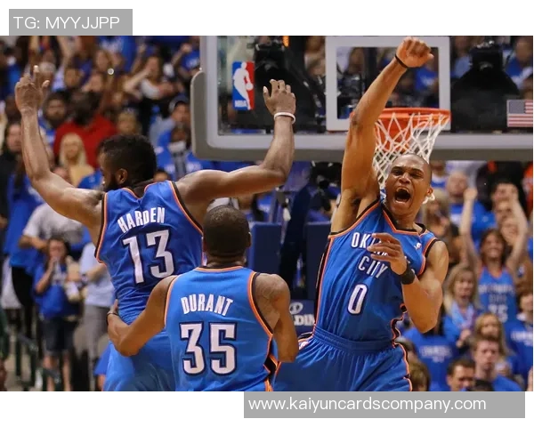 火箭备战雷霆杜兰特申京贾巴里同框训练照引发球迷热议