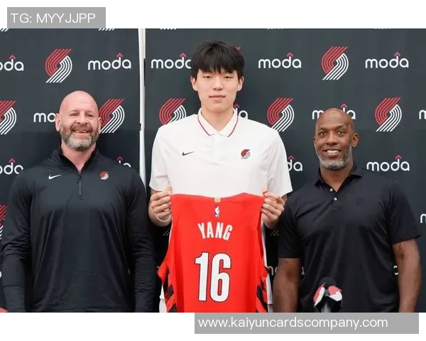 火箭队第四节三分球投篮失误频繁杨瀚森虽有卡位却难以抢到篮板